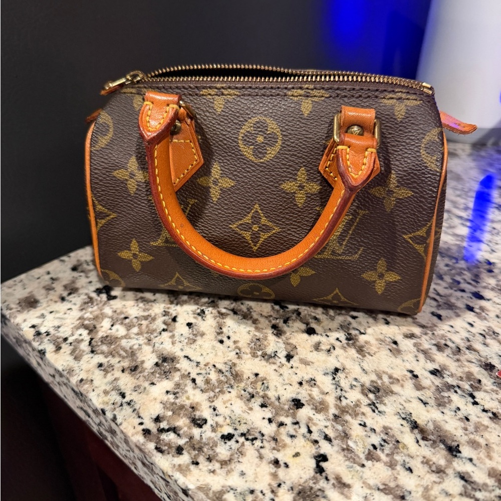 Vintage Louis Vuitton Nano Speedy – Authenticated, Excellent Condition